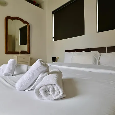 Διαμέρισμα Private Garden T1 *