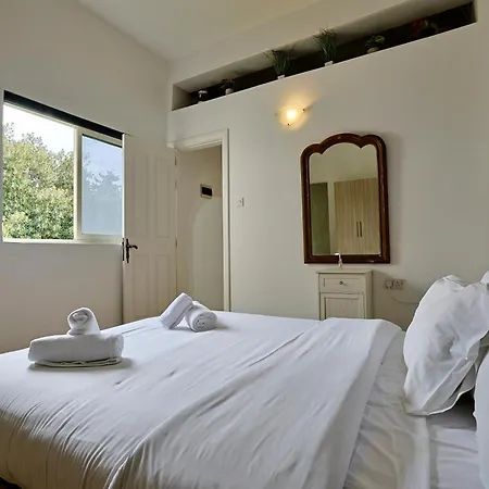 Apartment Private Garden T1 *