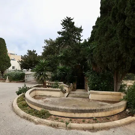 Private Garden T1