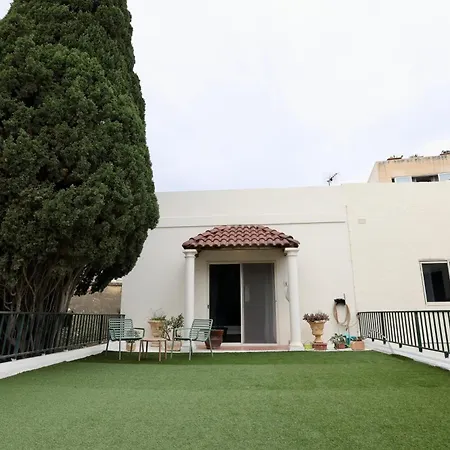 Private Garden T1 *