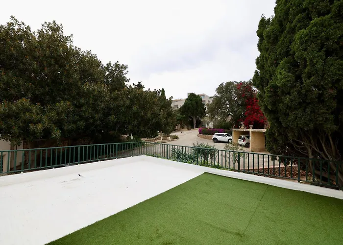 Private Garden T1 St. Julian's