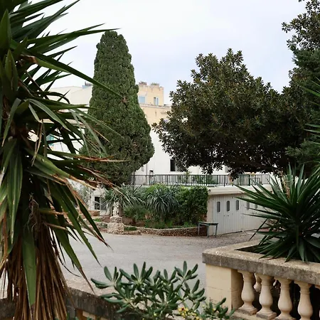 Private Garden T1 * San Ġiljan